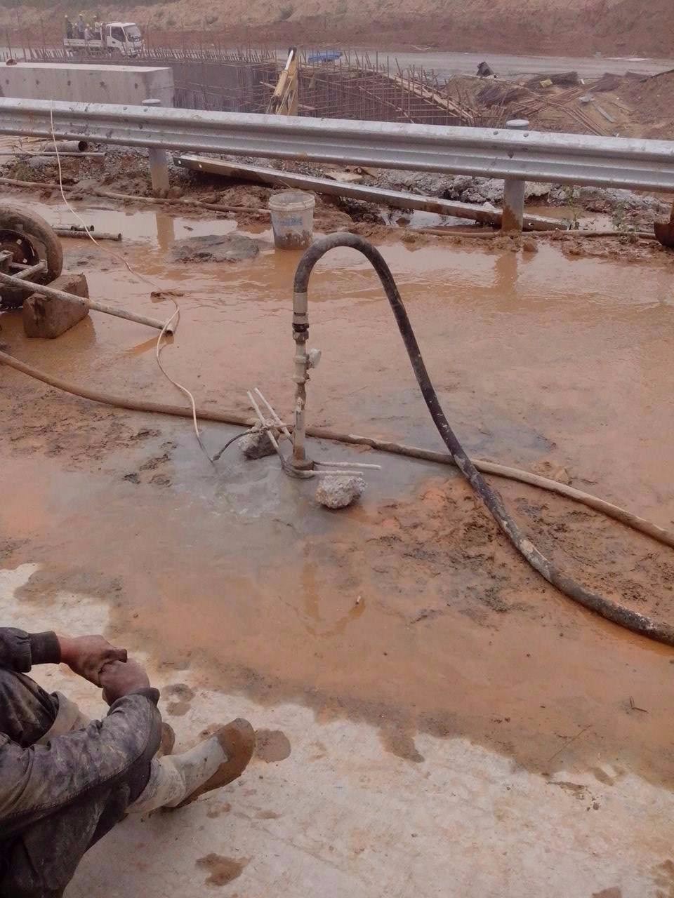 武冈路基压密注浆